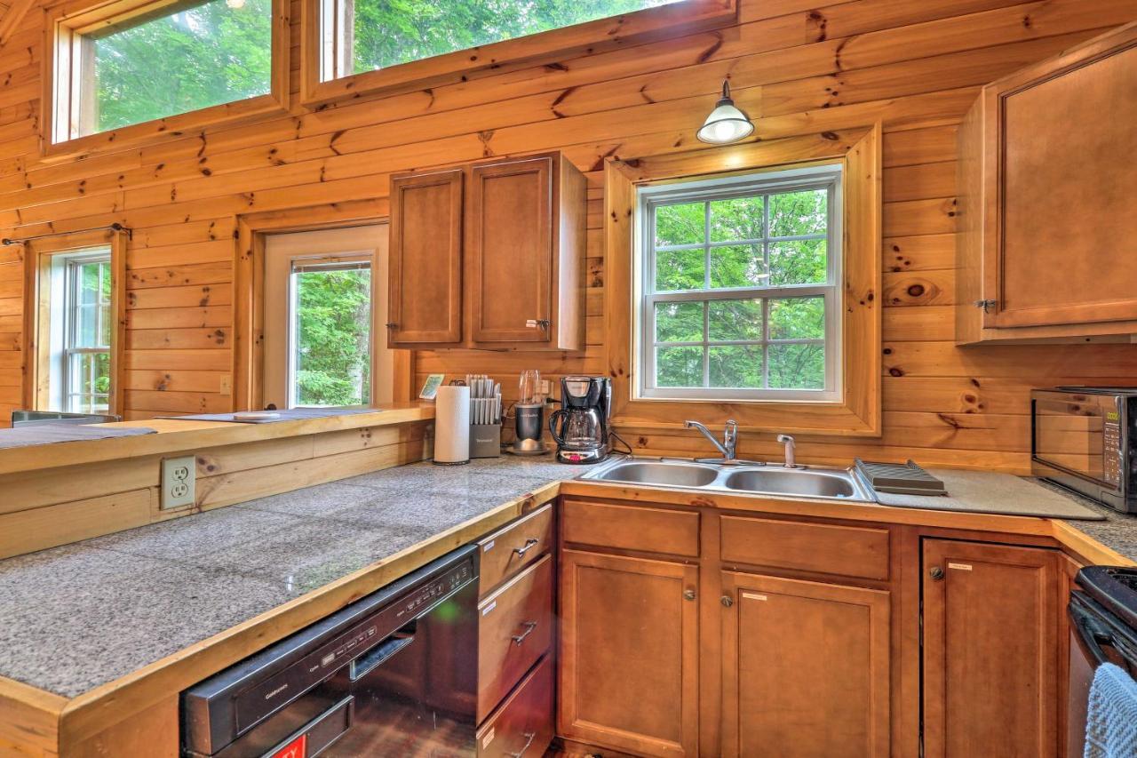 Cozy Boone Cabin With Deck Close To Downtown! Eksteriør bilde